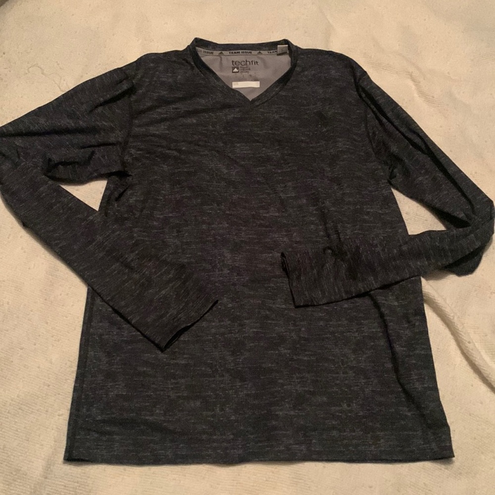 Like new mens adidas climalite v-neck